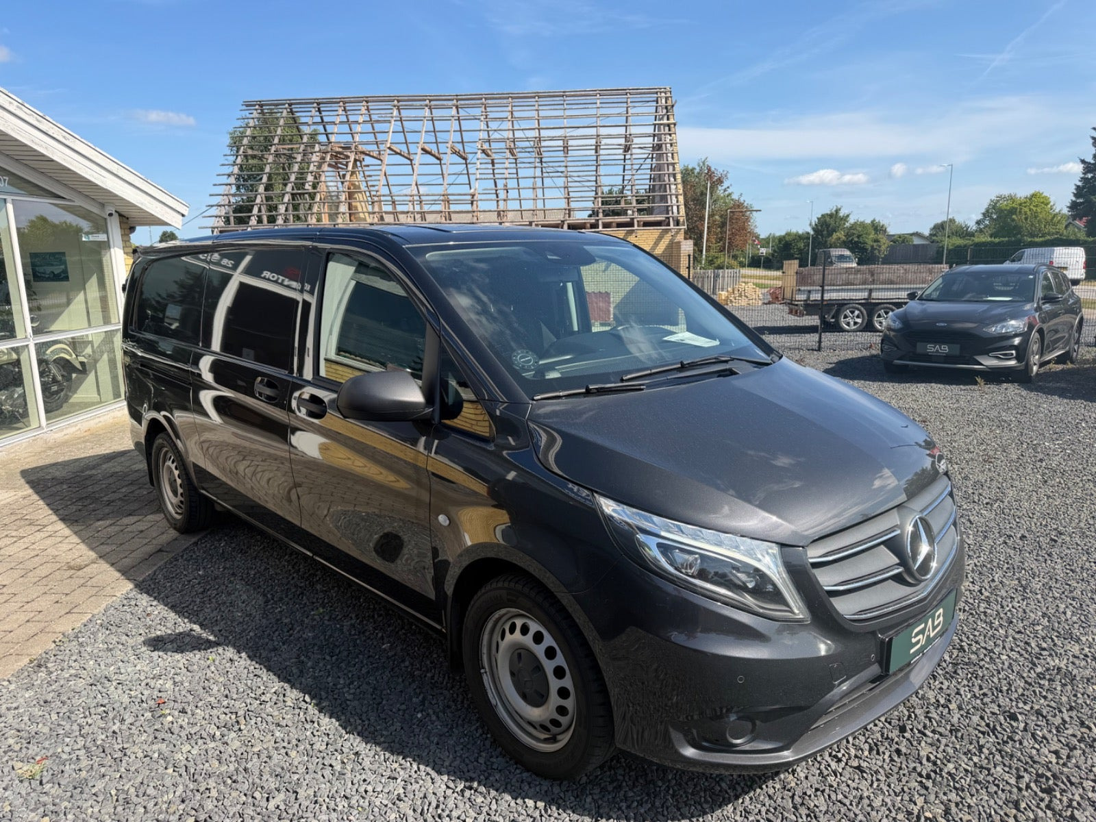 Sort Mercedes Vito 119 fra 2021