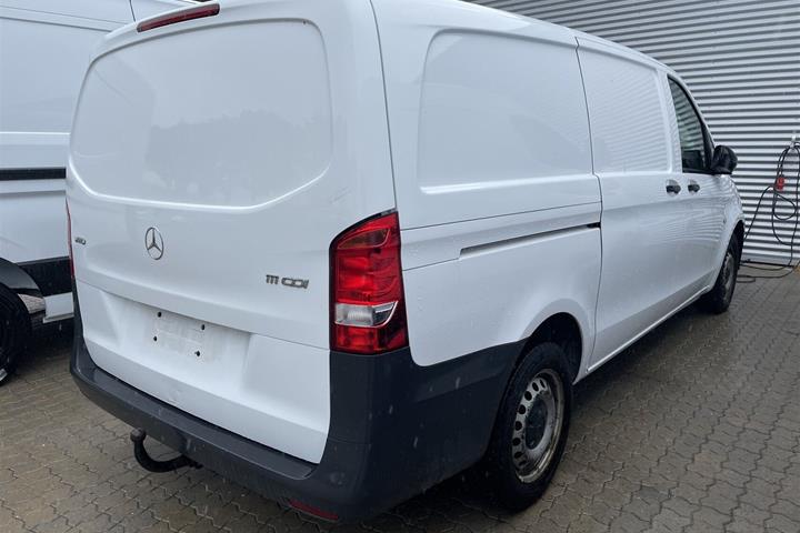 Hvid Mercedes Vito 111 fra 2017