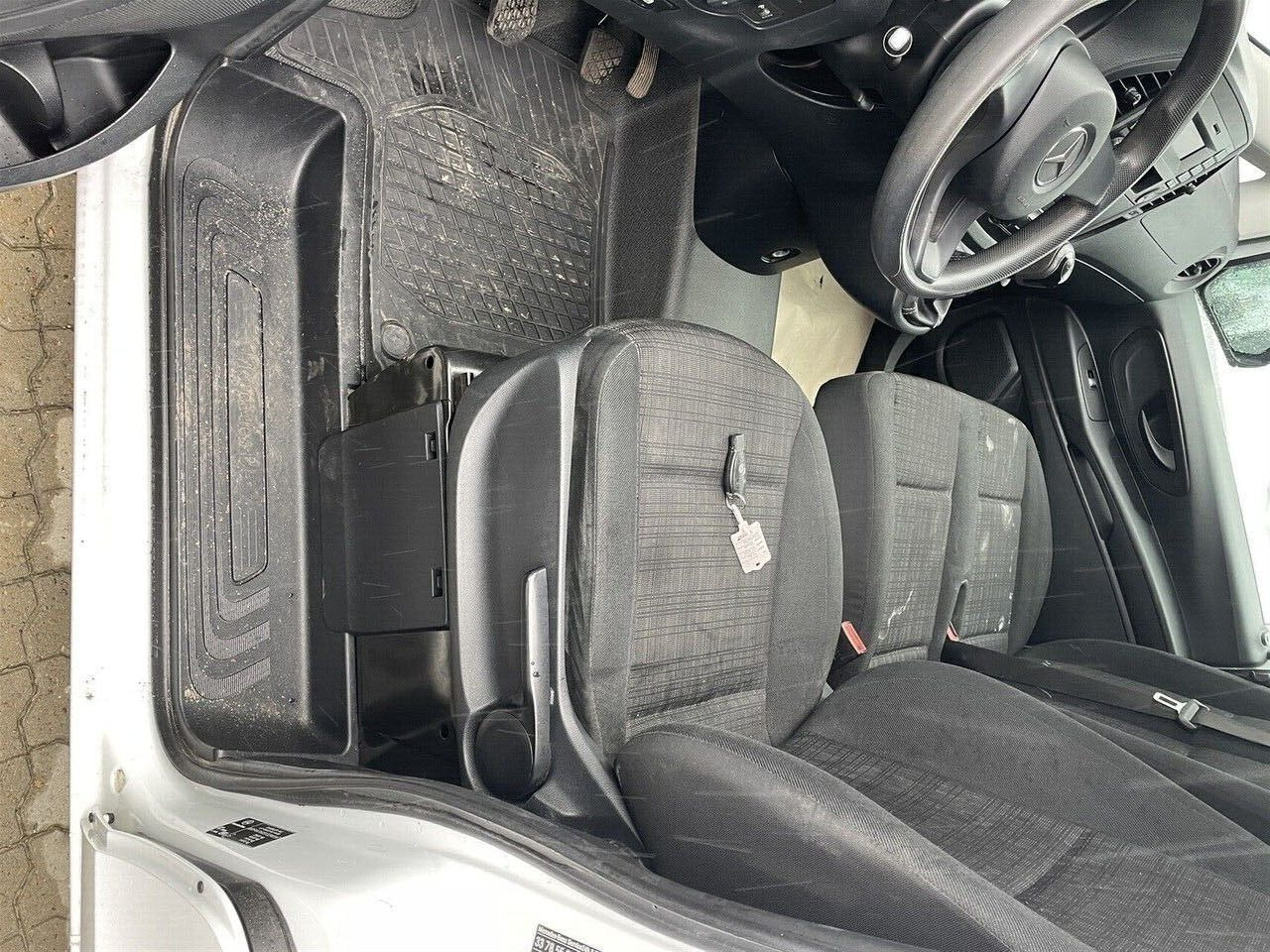 Hvid Mercedes Vito 111 fra 2017