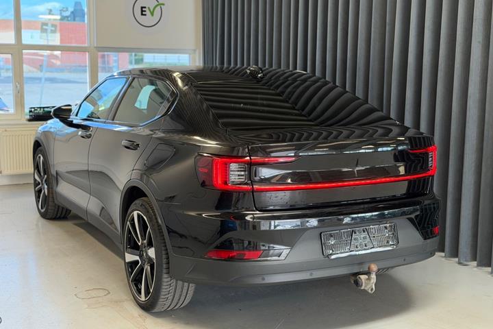 Sort Polestar 2 fra 2022