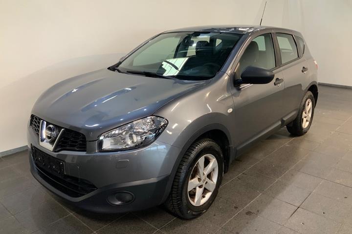 Grå Nissan Qashqai fra 2012