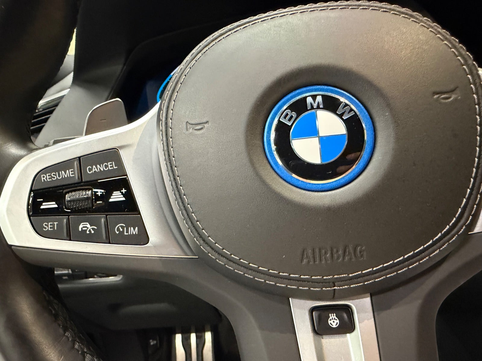 Grå BMW X5 fra 2023