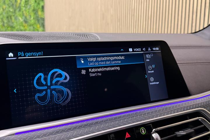 Grå BMW X5 fra 2023
