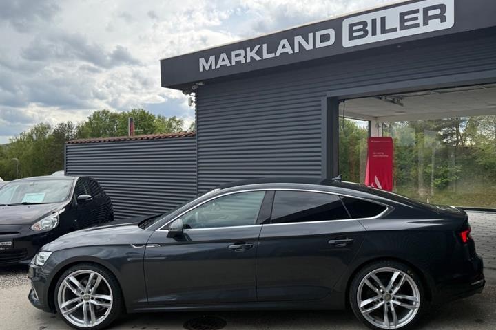 Grå Audi A5 fra 2018