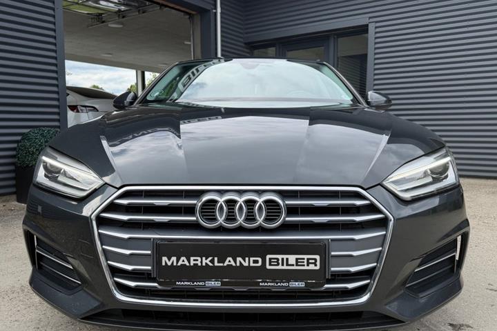 Grå Audi A5 fra 2018