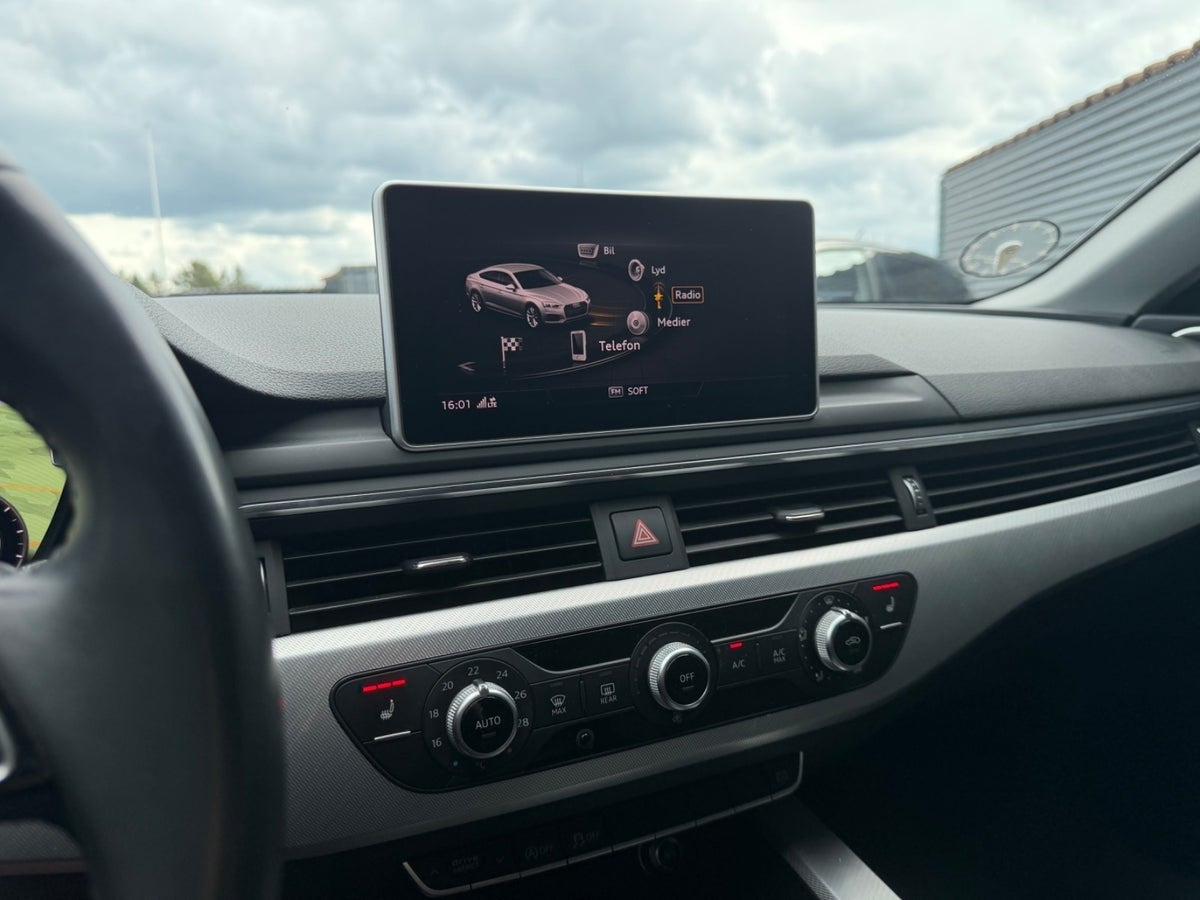 Grå Audi A5 fra 2018