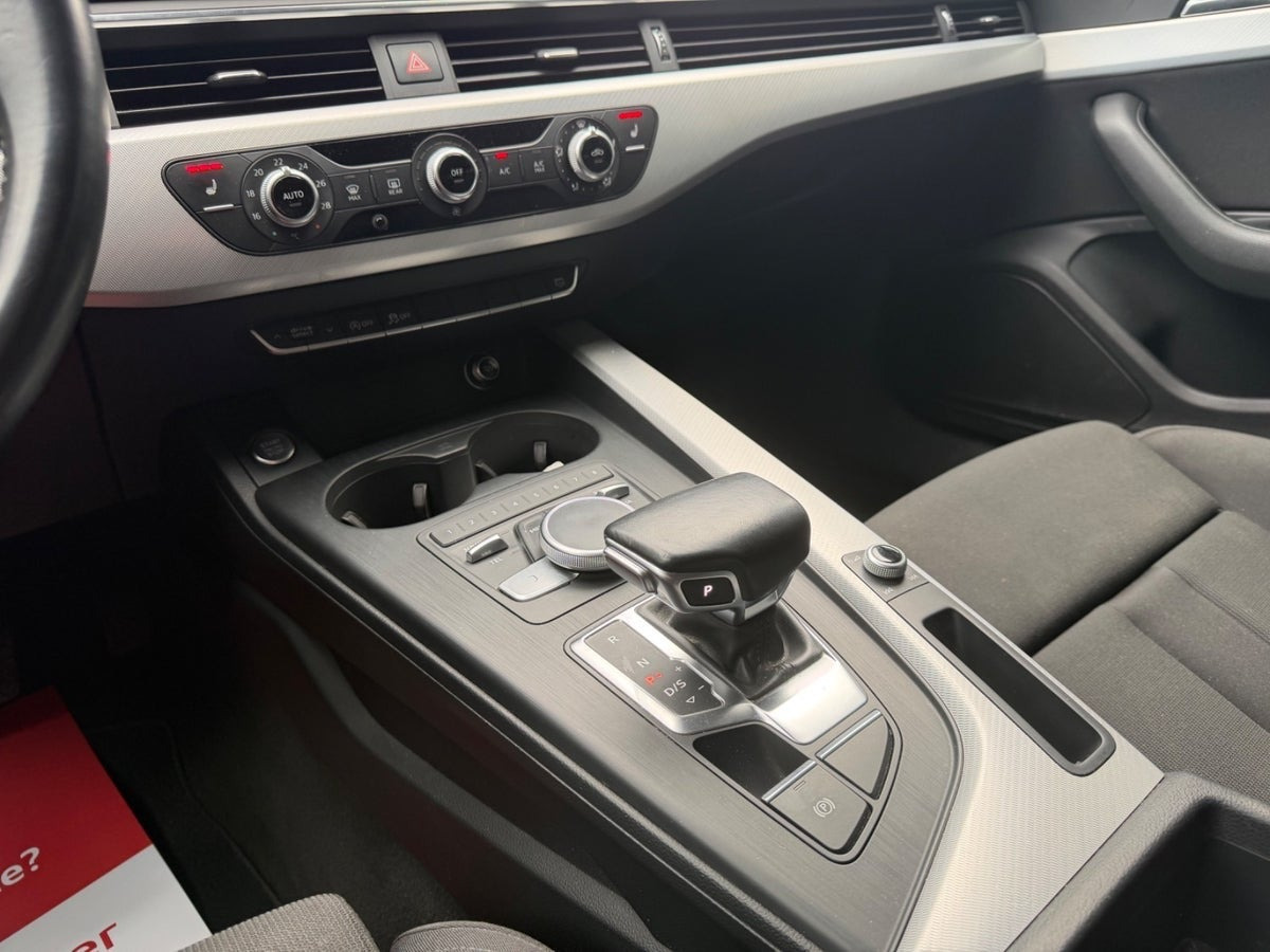 Grå Audi A5 fra 2018