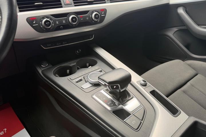 Grå Audi A5 fra 2018
