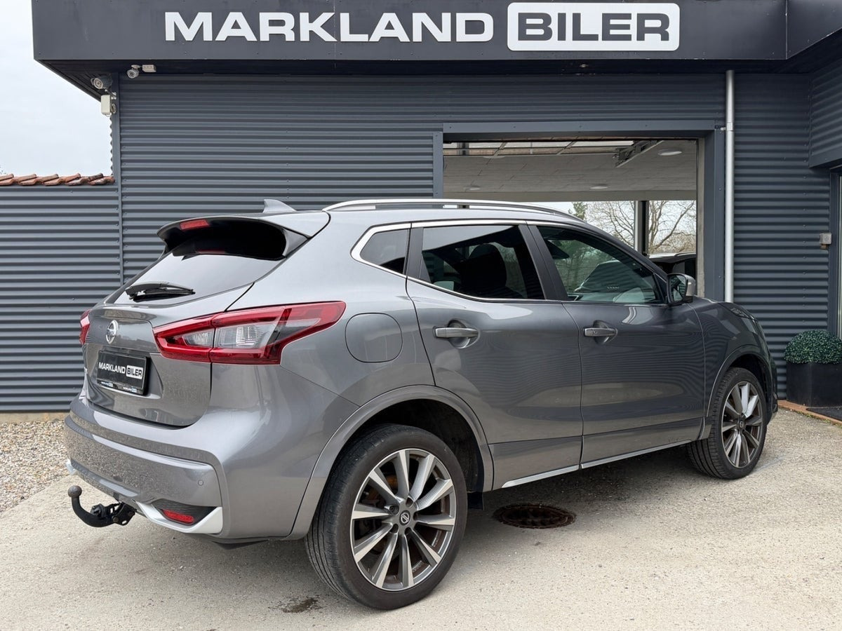Grå Nissan Qashqai fra 2020