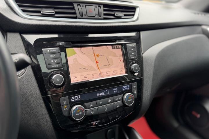 Grå Nissan Qashqai fra 2020