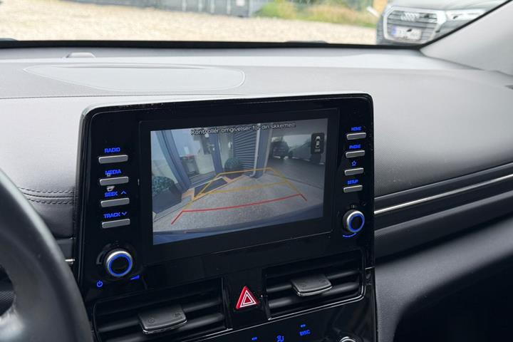 Grå Hyundai Ioniq fra 2020