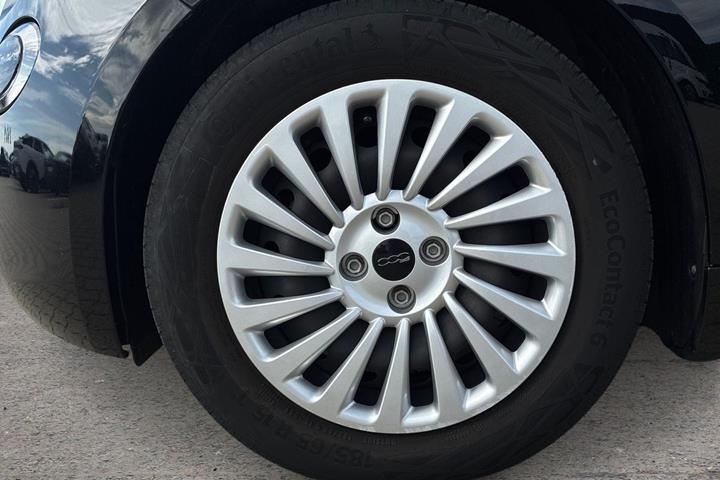 Sort Fiat 500e fra 2023