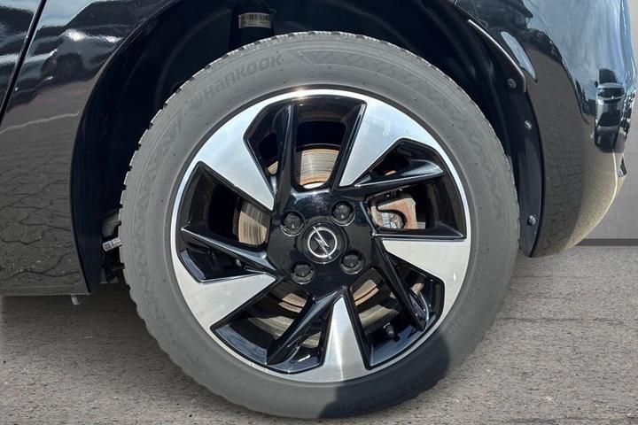 Sort Opel Corsa-e fra 2023