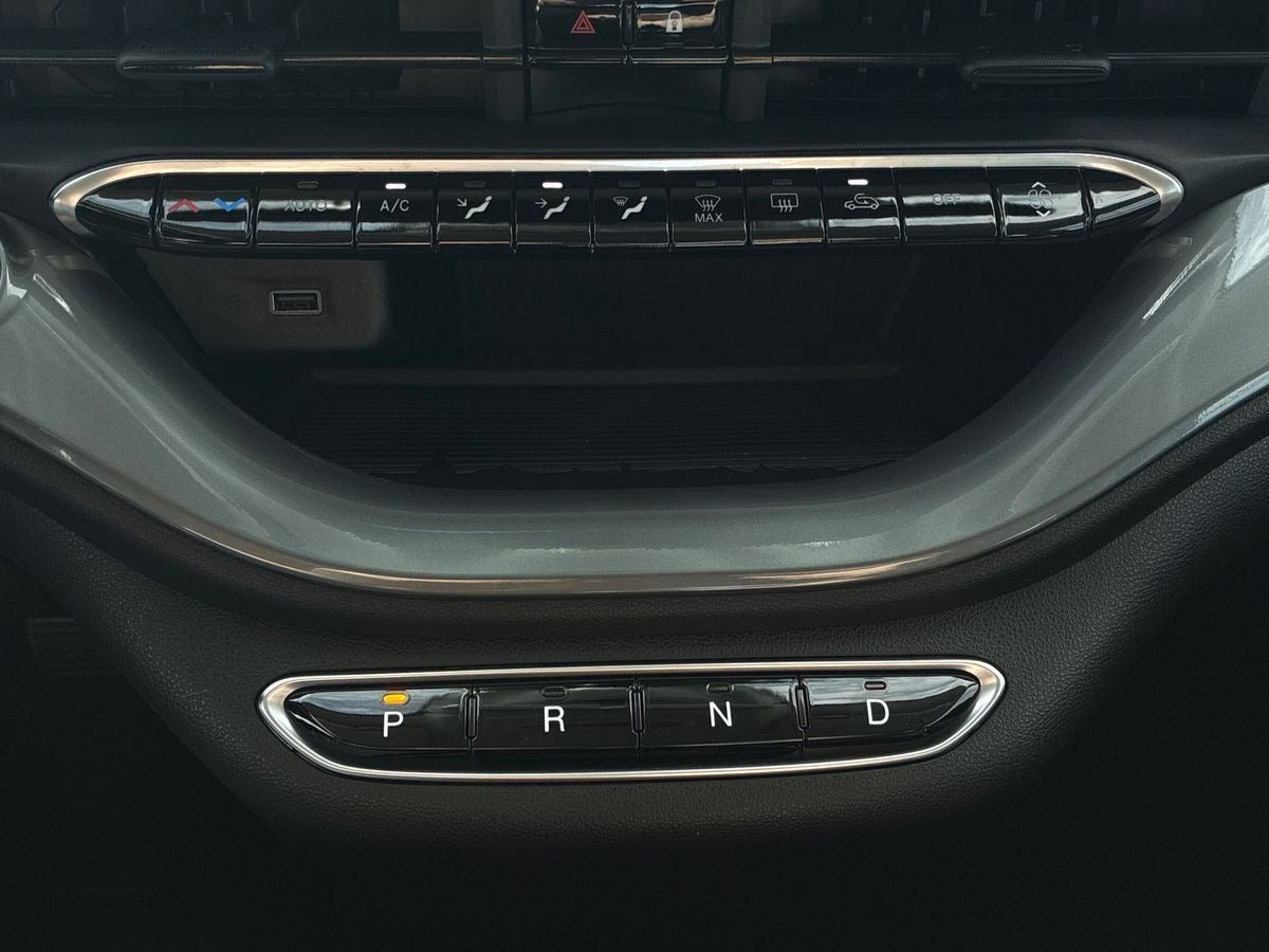 Hvid Fiat 500e fra 2023