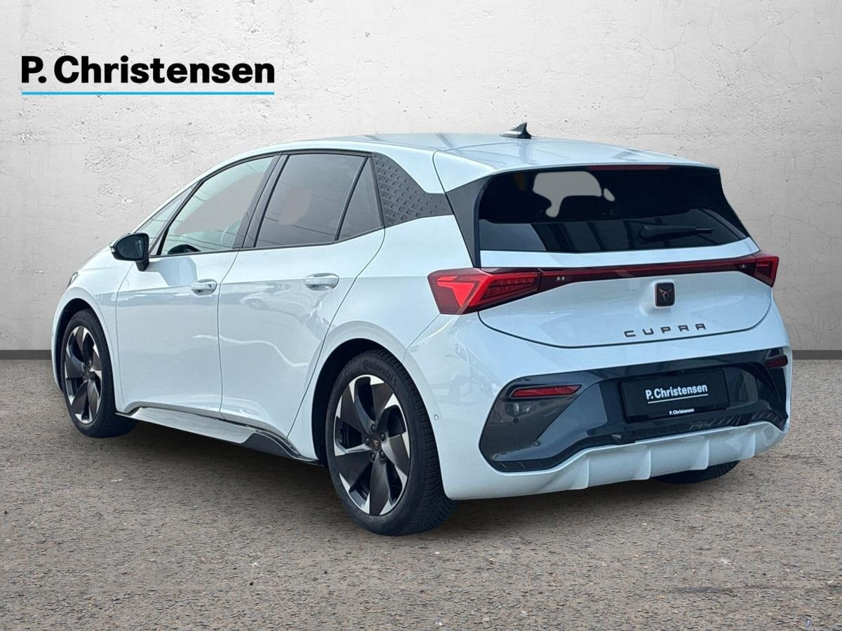 Hvid Cupra Born fra 2024