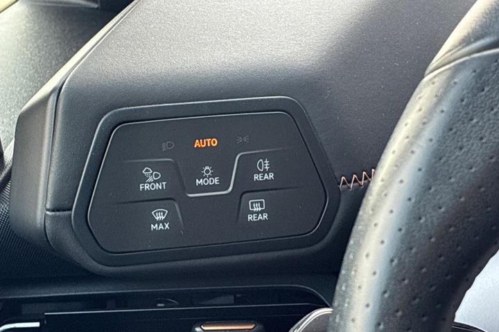Hvid Cupra Born fra 2024