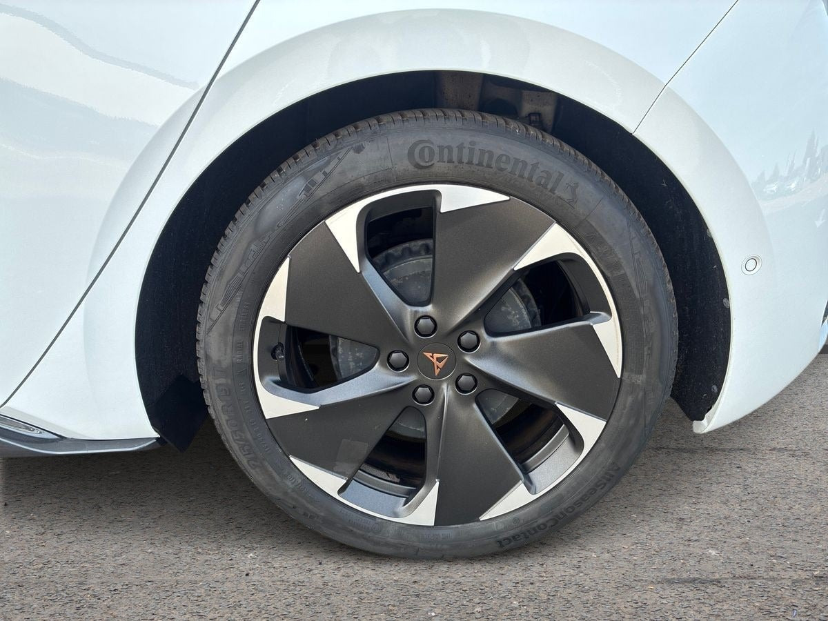 Hvid Cupra Born fra 2024