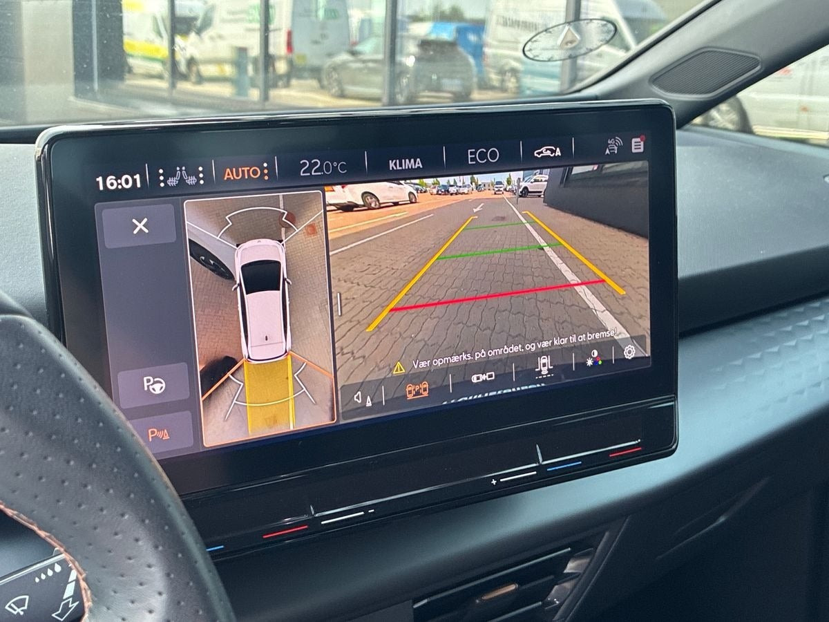 Hvid Cupra Born fra 2024