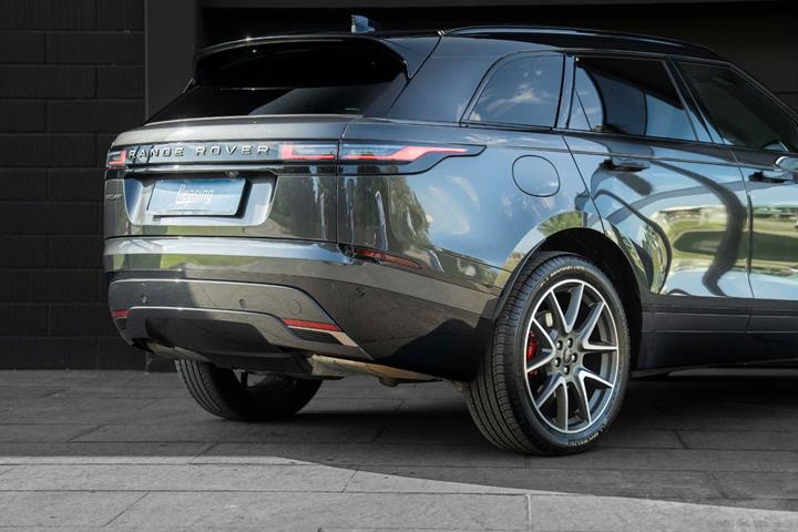 Grå Land Rover Range Rover Velar fra 2024