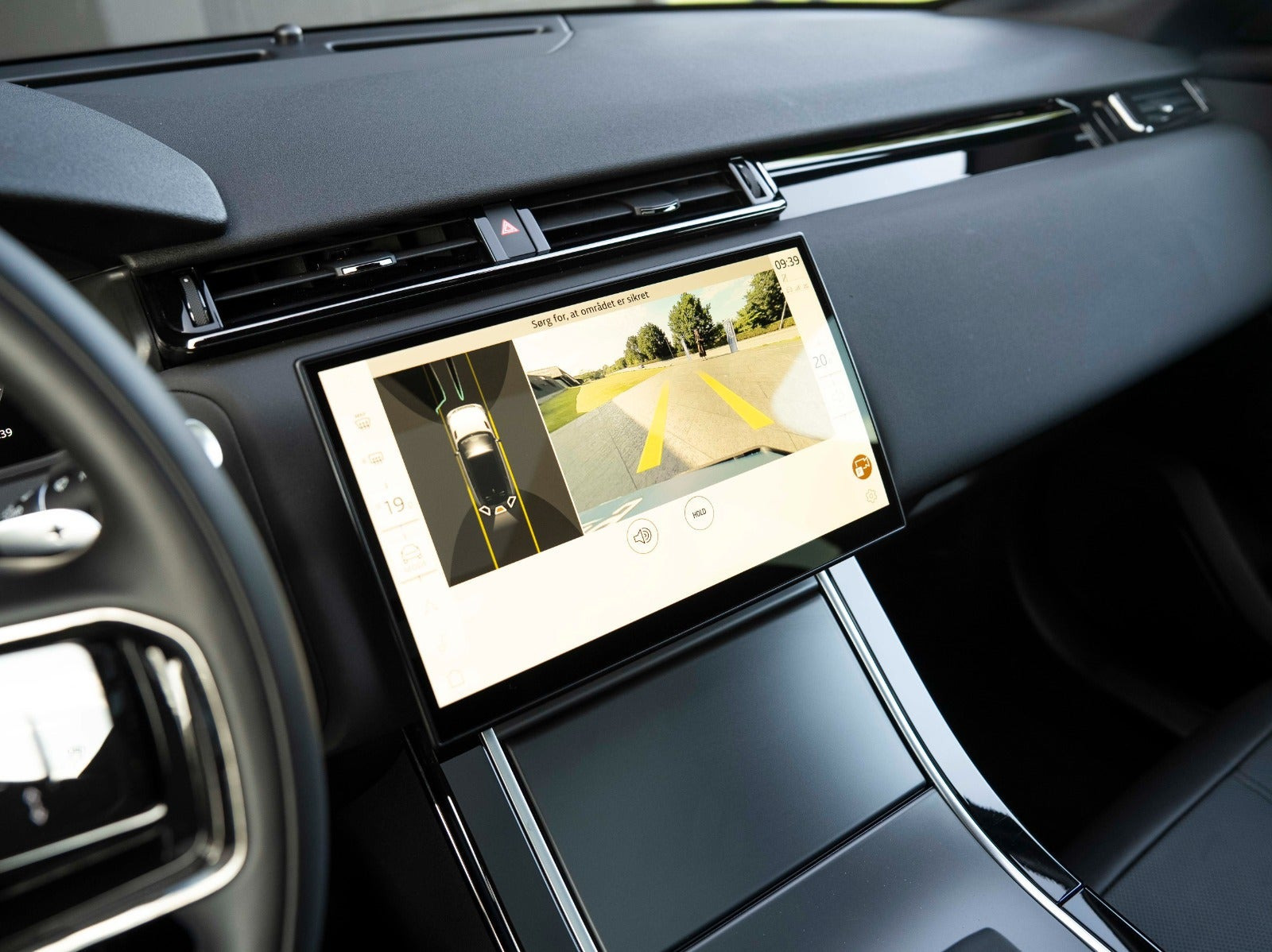 Grå Land Rover Range Rover Velar fra 2024