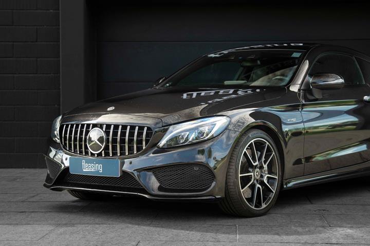 Sort Mercedes C43 fra 2018