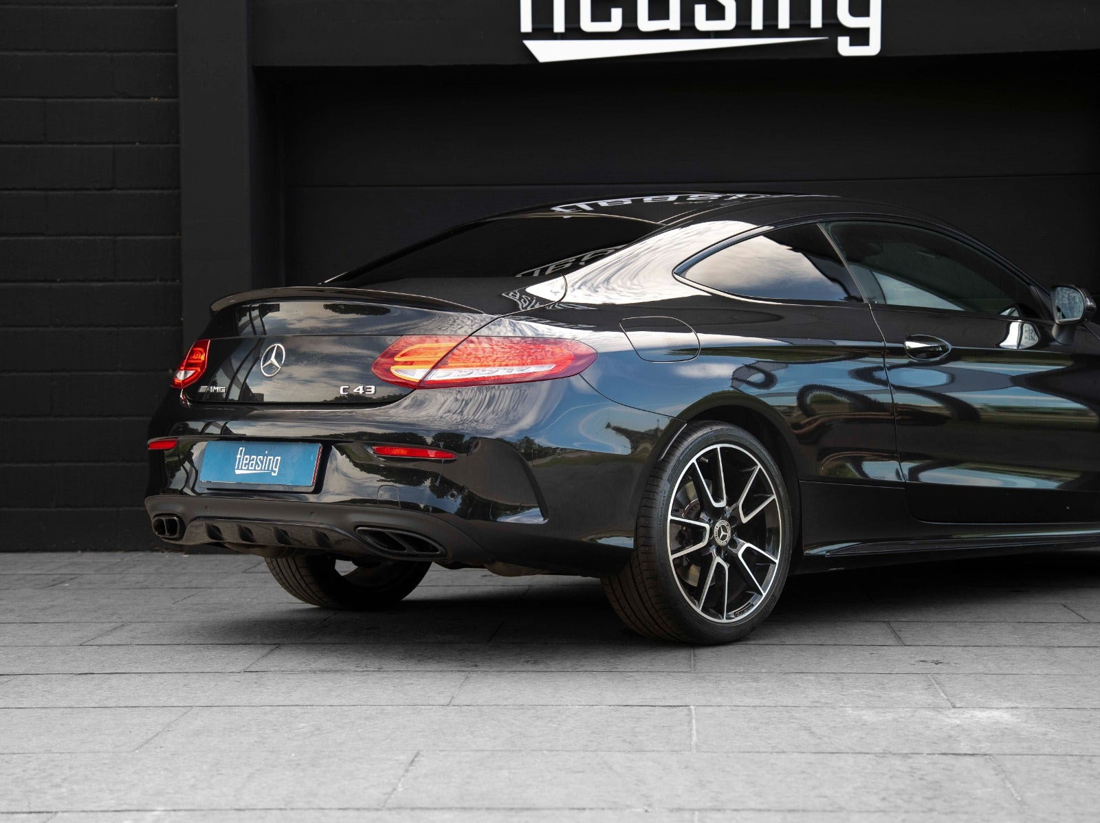 Sort Mercedes C43 fra 2018