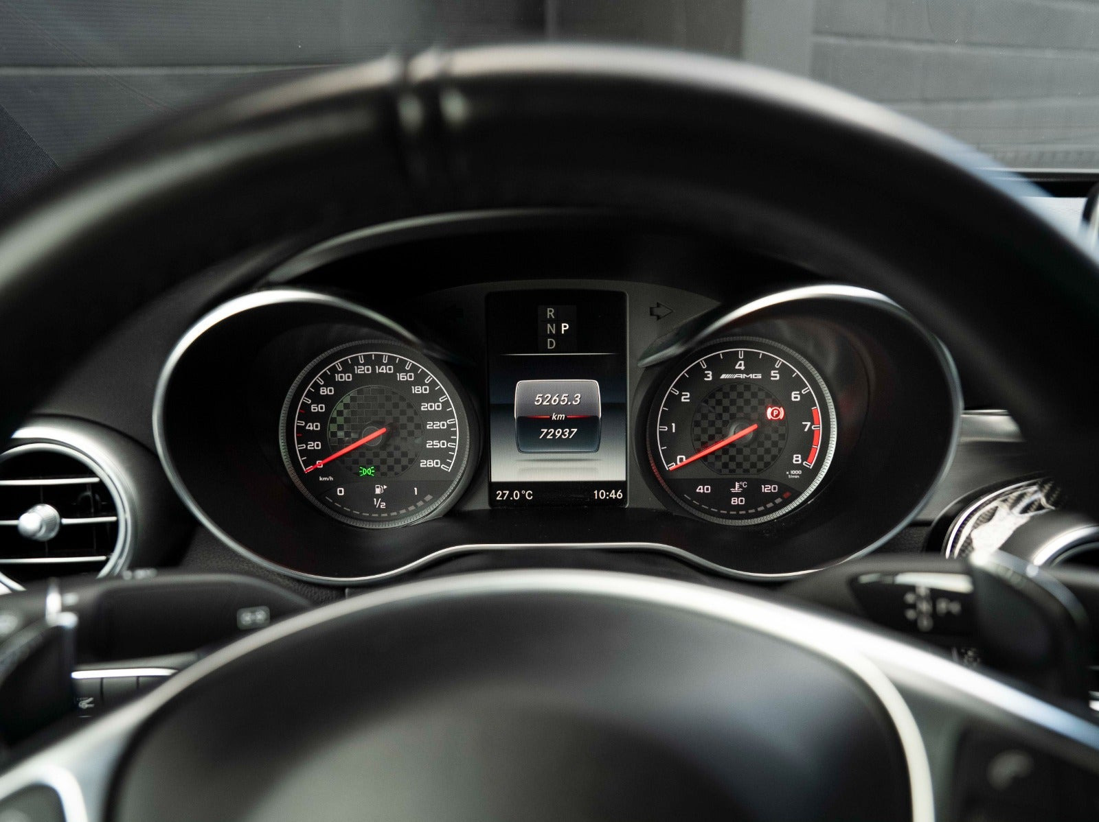 Sort Mercedes C43 fra 2018