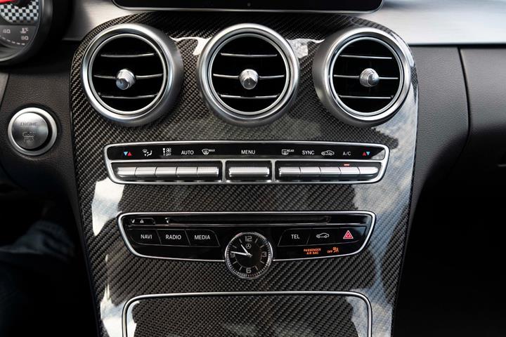 Sort Mercedes C43 fra 2018