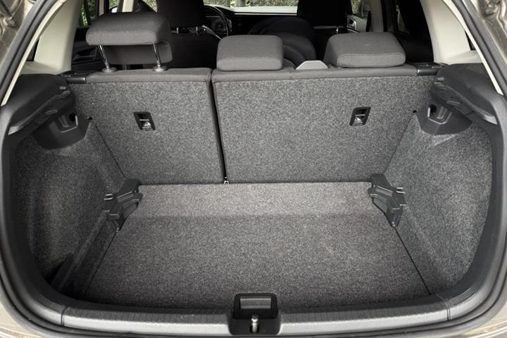 Grå VW Polo fra 2021