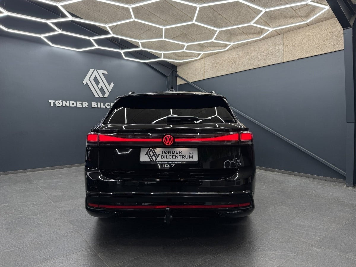 Sort VW ID.7 fra 2025