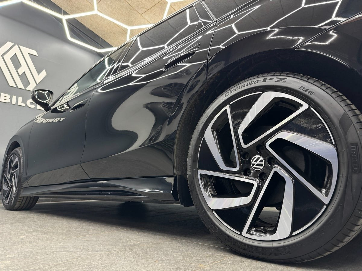Sort VW ID.7 fra 2025
