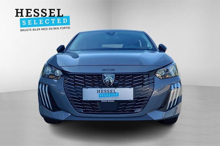 Grå Peugeot e-208 fra 2025