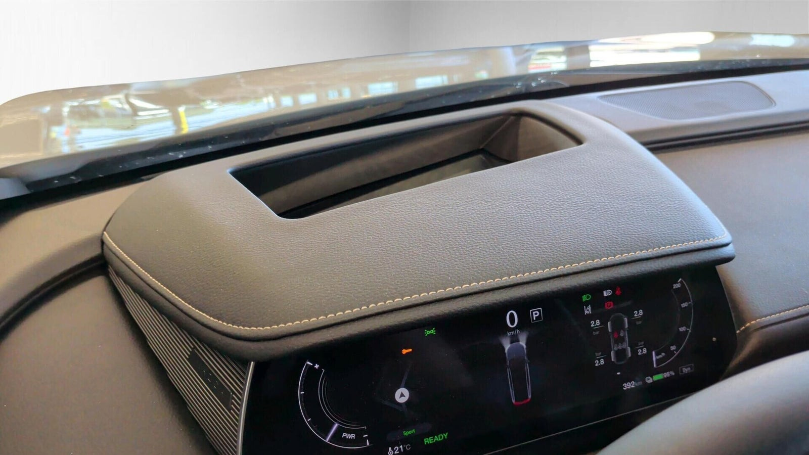Hvid Mazda 6e fra 2025