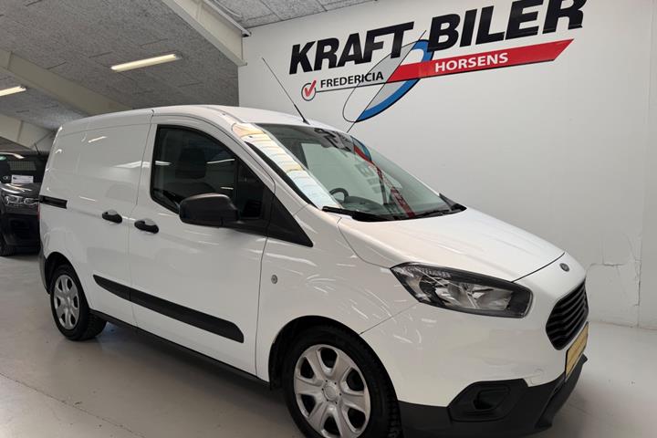 Hvid Ford Transit Courier fra 2020