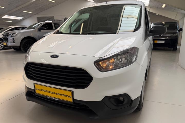 Hvid Ford Transit Courier fra 2020