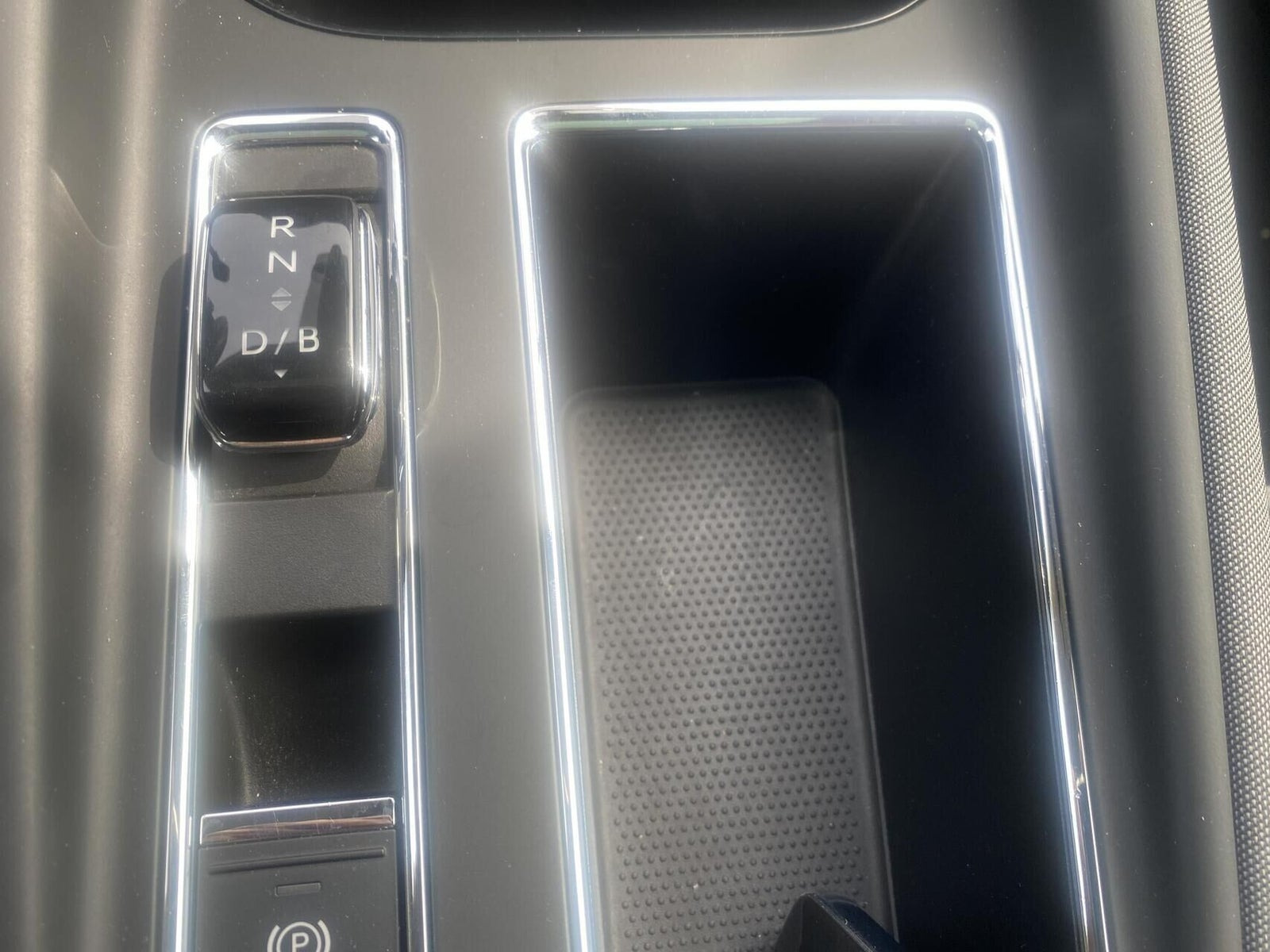 Grå Skoda Enyaq fra 2024