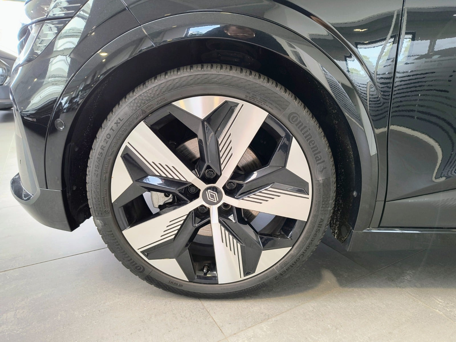 Sort Renault Megane E-Tech fra 2023
