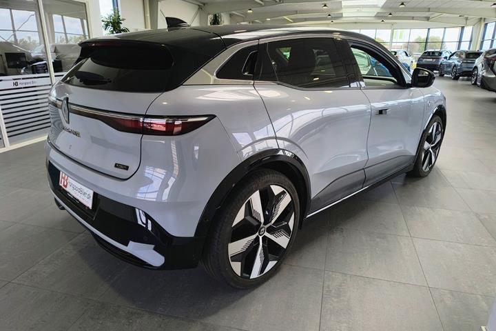 Grå Renault Megane E-Tech fra 2023