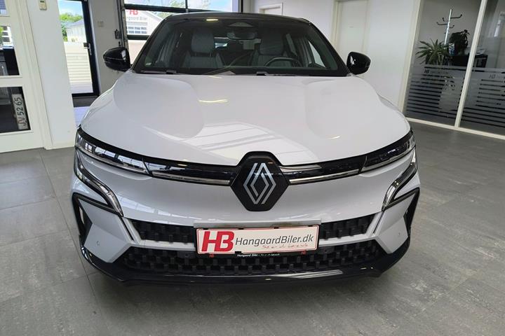 Grå Renault Megane E-Tech fra 2023