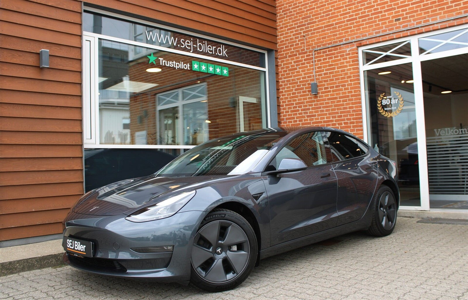 Tesla Model 3 Long Range AWD