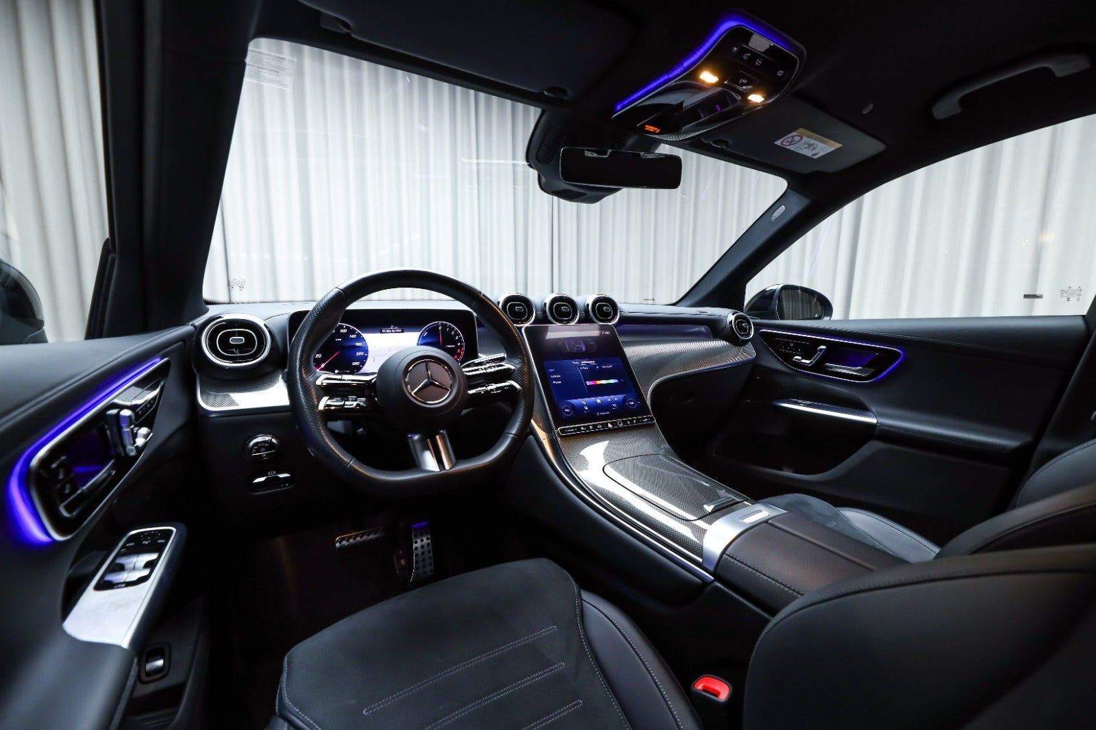 Sort Mercedes GLC300 de fra 2024