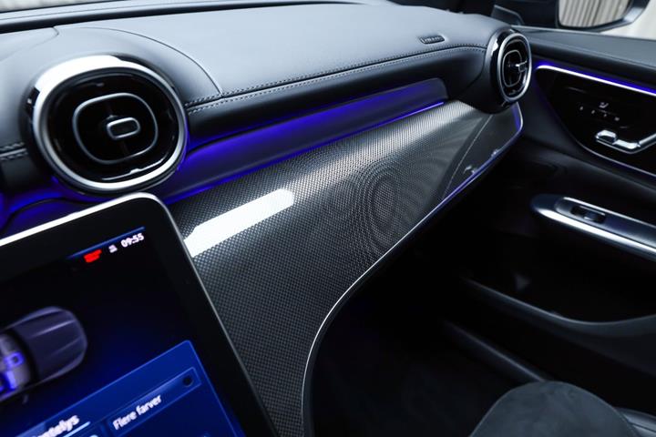 Sort Mercedes GLC300 de fra 2024