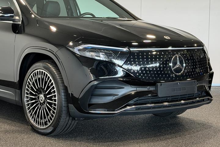 Sort Mercedes EQA250+ fra 2024