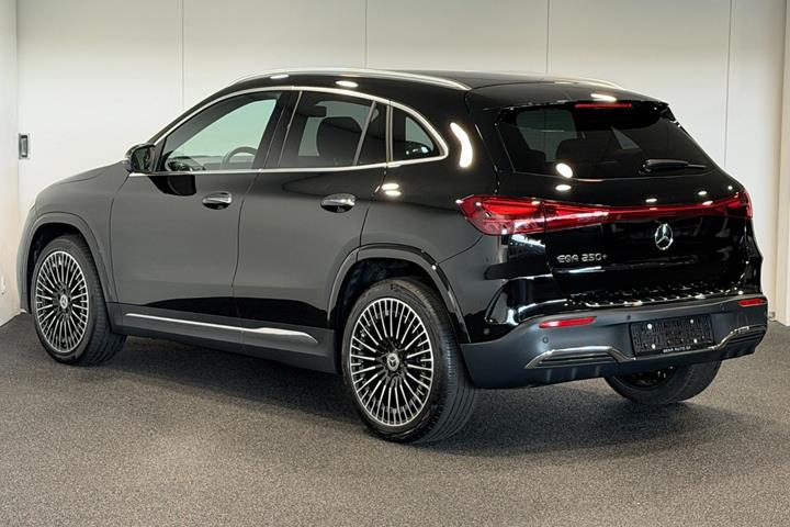 Sort Mercedes EQA250+ fra 2024