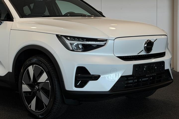 Hvid Volvo C40 fra 2024