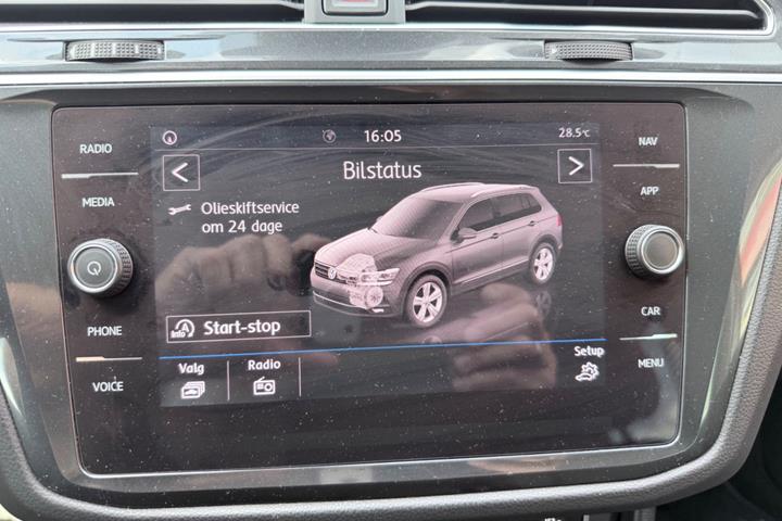 Grå VW Tiguan fra 2018