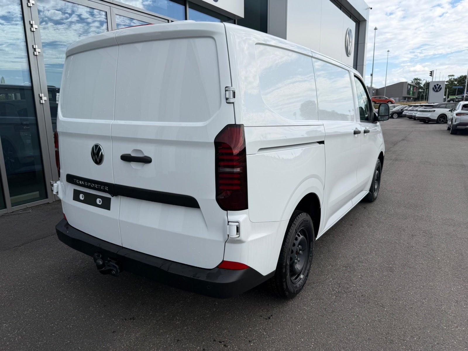 Gul VW Transporter fra 2025