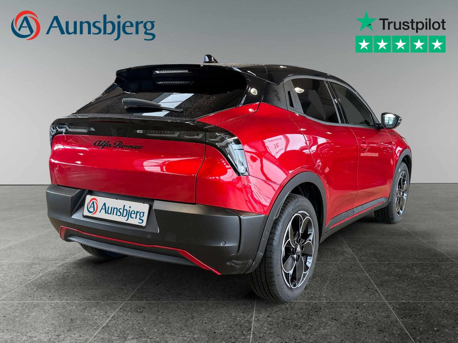 Rød Alfa Romeo Junior fra 2024