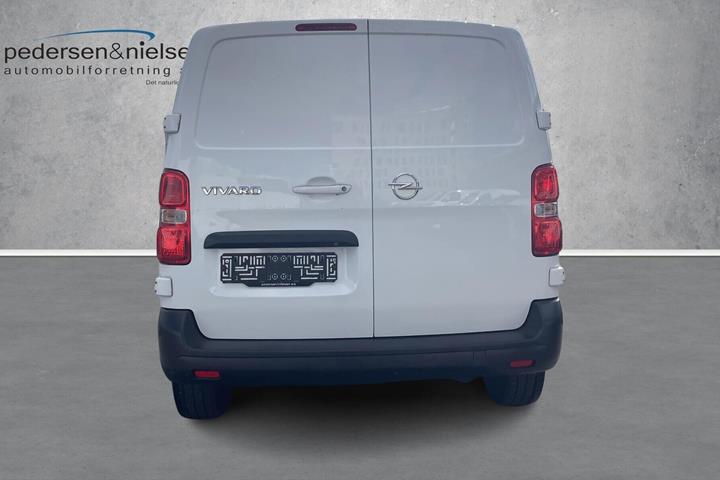 Hvid Opel Vivaro fra 2021