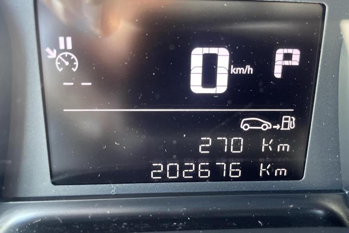 Hvid Opel Vivaro fra 2021